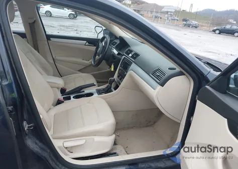 2013 Volkswagen Passat 2.5L Se from USA, damaged, VIN 1VWBH7A32DC077537